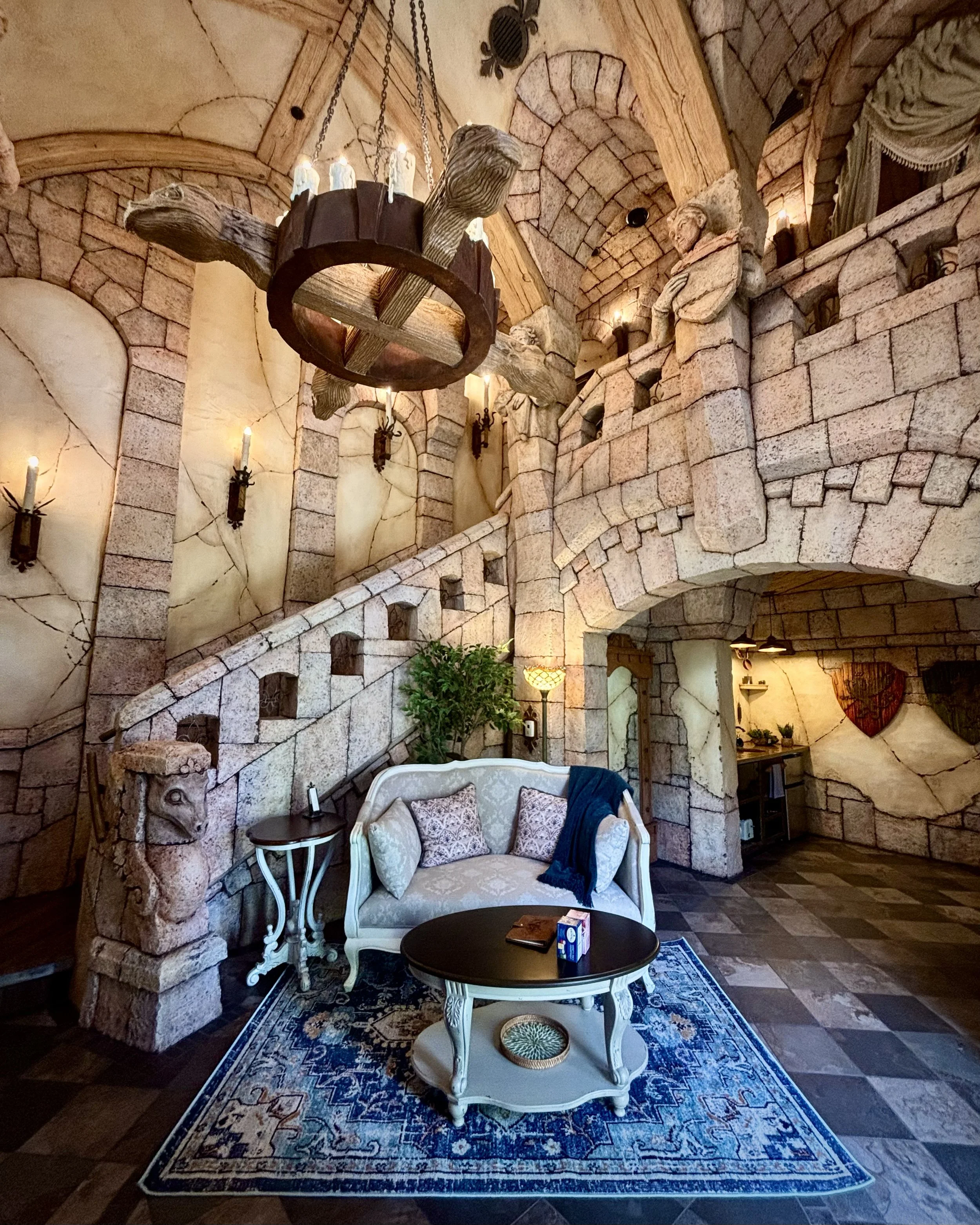 Copper Crown Suite — Hazelnut Inn